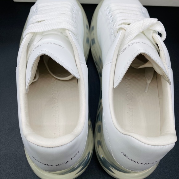 💎Host Pick💎Alexander McQueen Women’s Oversized Sneakers Size 9 NWB AUTHENTIC - Picture 7 of 9